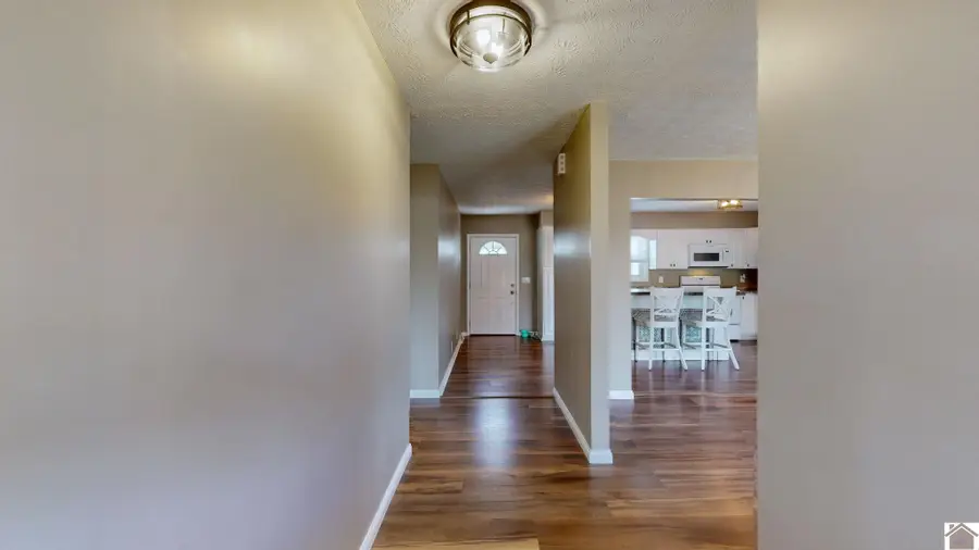 1339 Colorado St, Calvert City, KY 42029 - #2