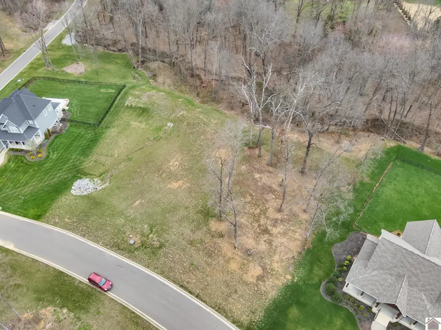 110 Saddle Creek Dr, Paducah, KY 42001 - #2