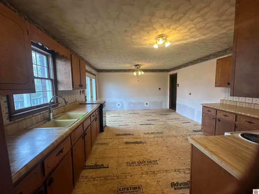 15995 Greenville Rd, Hopkinsville, KY 42240 - #3