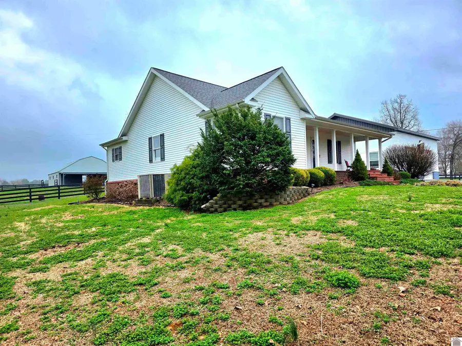 1498 Coopertown Rd, Murray, KY 42071 - #2