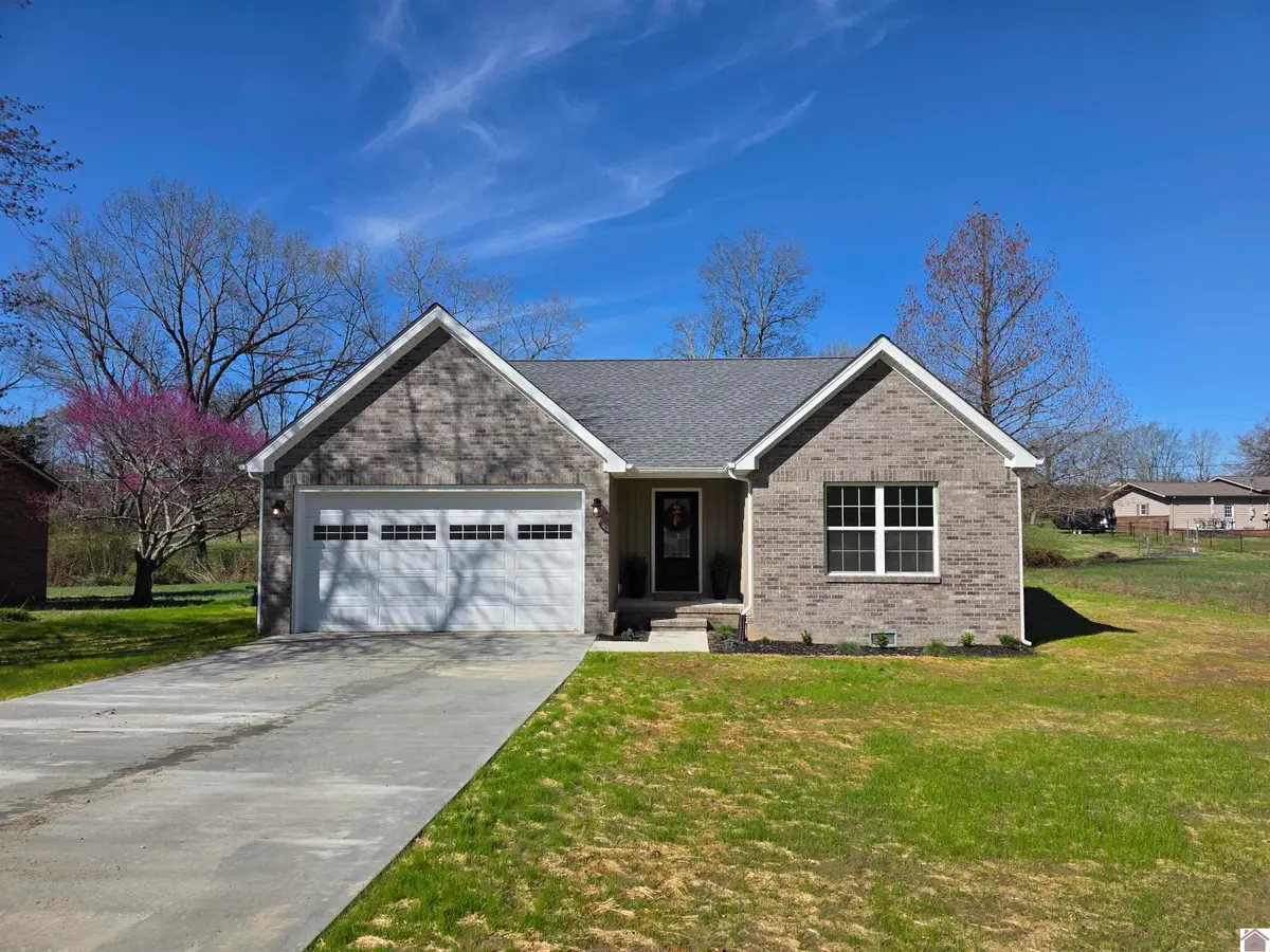 422 Maplewood Circle, Murray, KY 42071 - #1