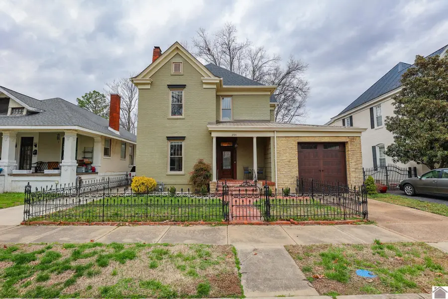 2311 Jefferson St, Paducah, KY 42001 - #2