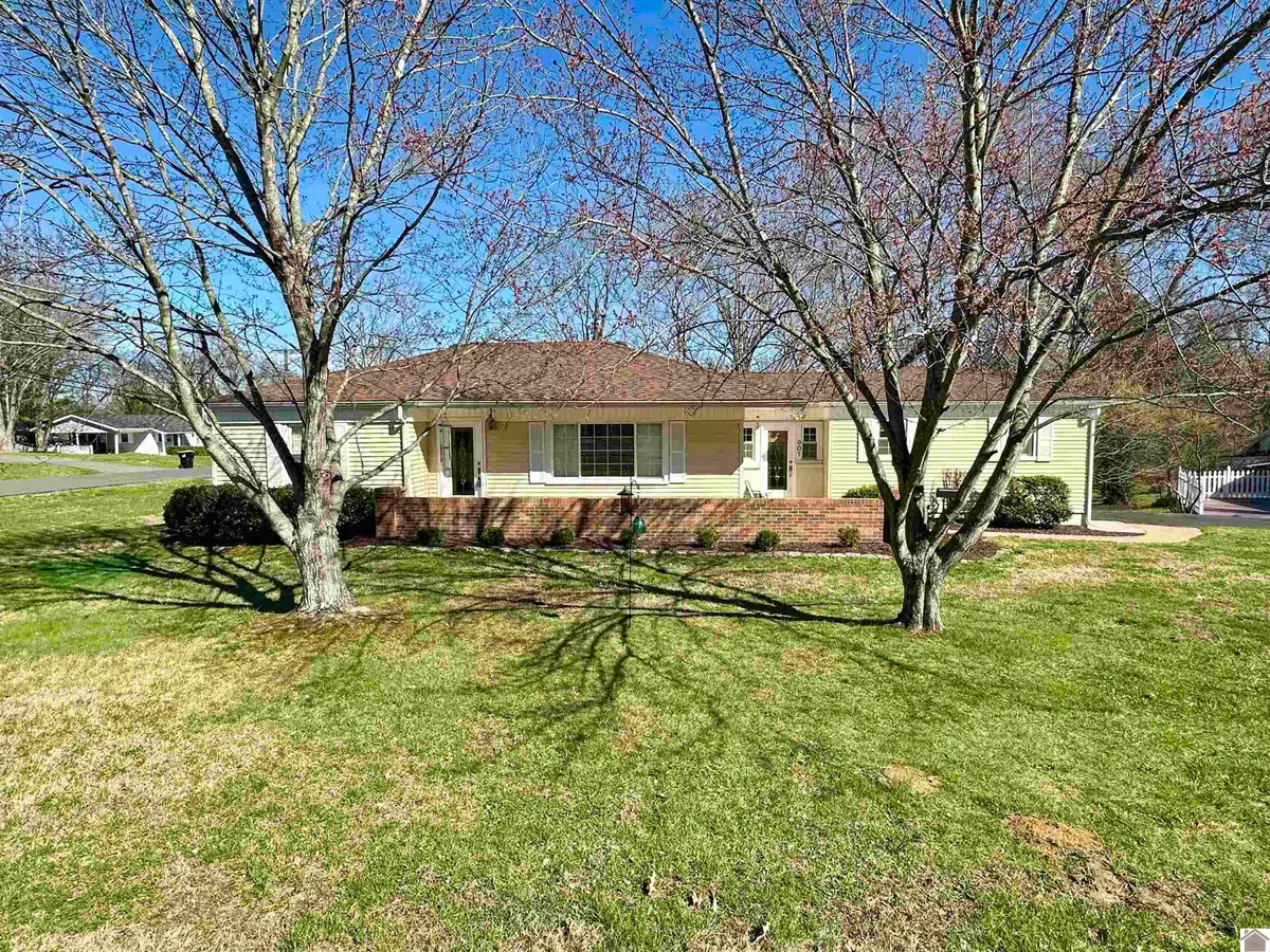 901 Pine Street, Benton, KY 42025 - #1