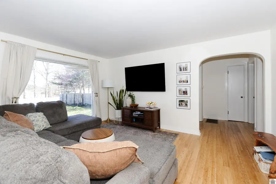 703 Chestnut St, Murray, KY 42071 - #2