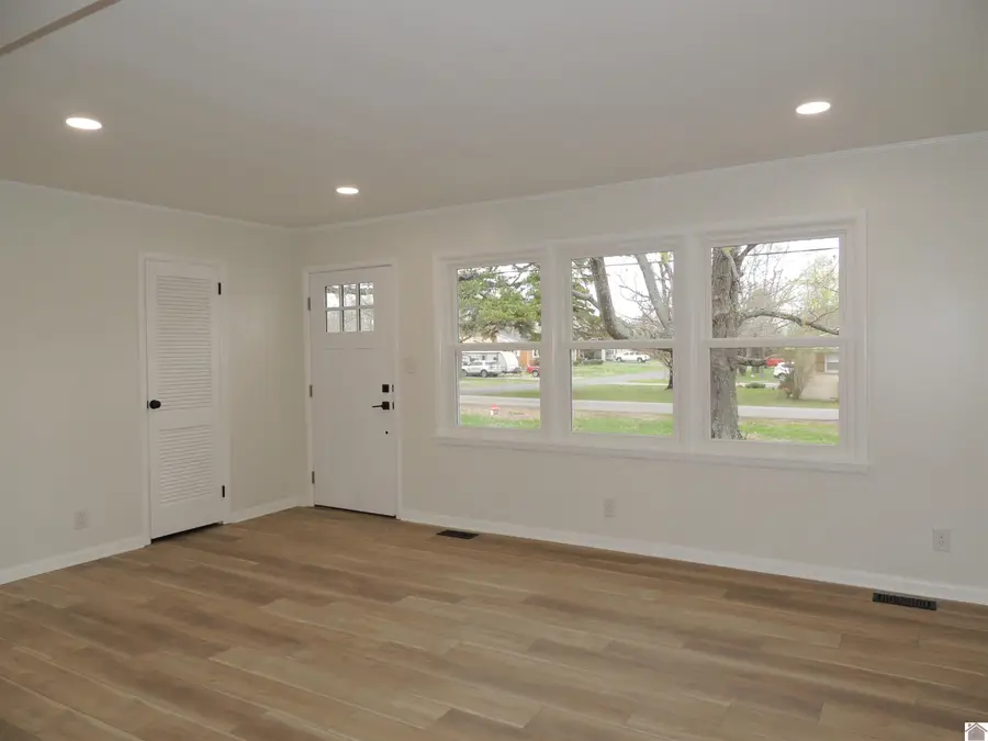 604 Hillside, Mayfield, KY 42066 - #2