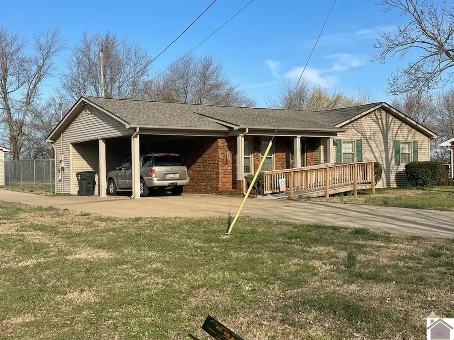 331 Perry, Mayfield, KY 42066 - #3