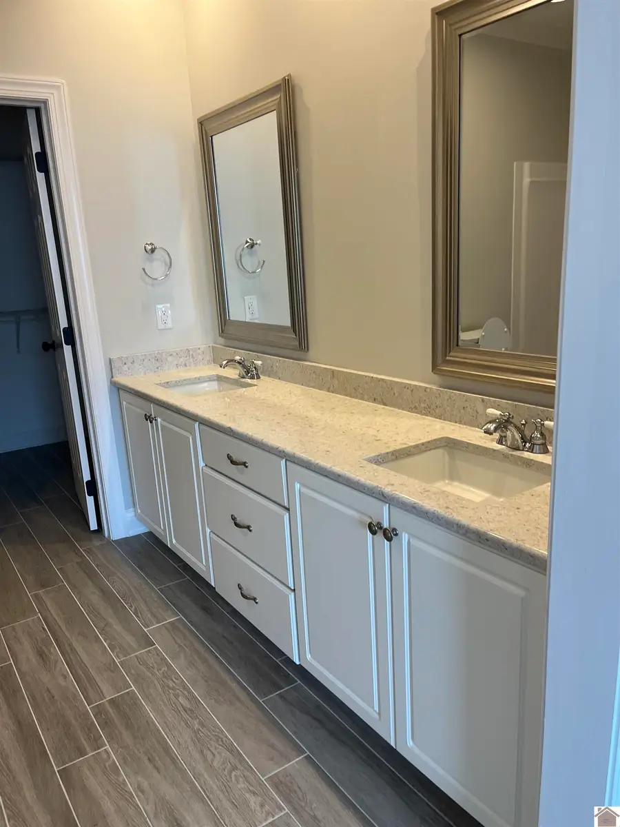 2410 Lakewood Drive, Paducah, KY 42001 - #3