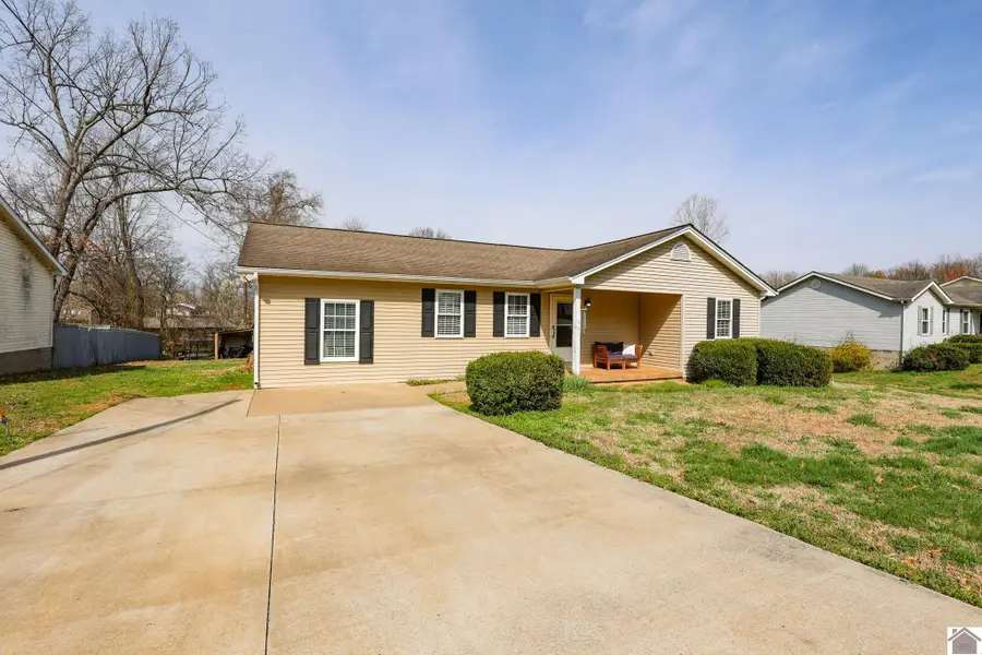 6135 Majestic Oak Dr, Paducah, KY 42003 - #2