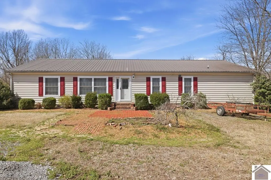 565 Martin Rd, Wickliffe, KY 42087 - #1