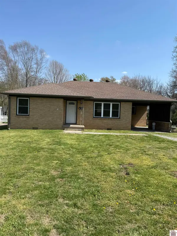 1212 Murray St, Mayfield, KY 42066