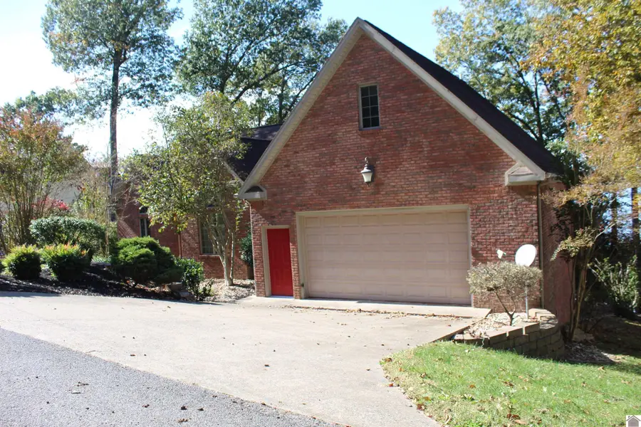 138 Elizabeth Dr, Eddyville, KY 42038 - #2