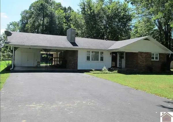 105 Park Ave, Eddyville, KY 42038