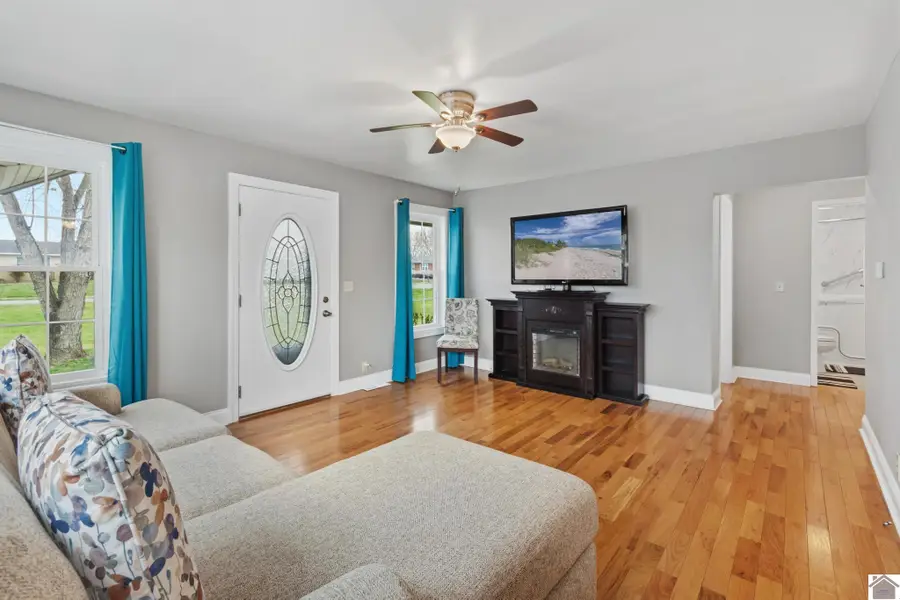 306 W Fairview Ave, Eddyville, KY 42038 - #3