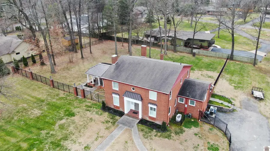 715 Woodland Drive, Paducah, KY 42001 - #2