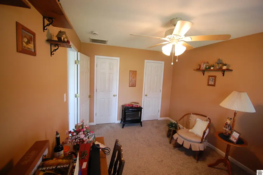 4909 West Towne Dr., Paducah, KY 42001 - #3