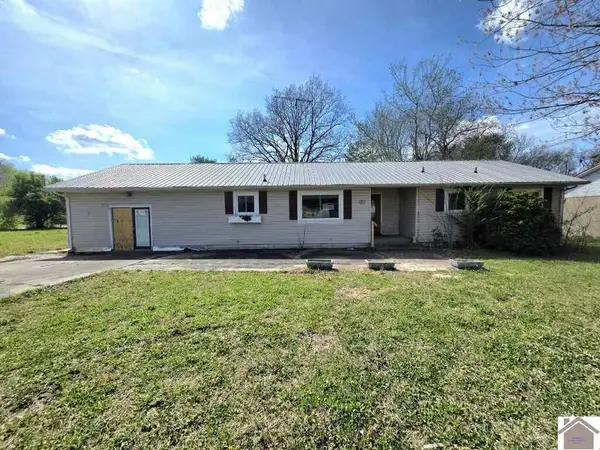 300 4th Street, Hazel, KY 42049