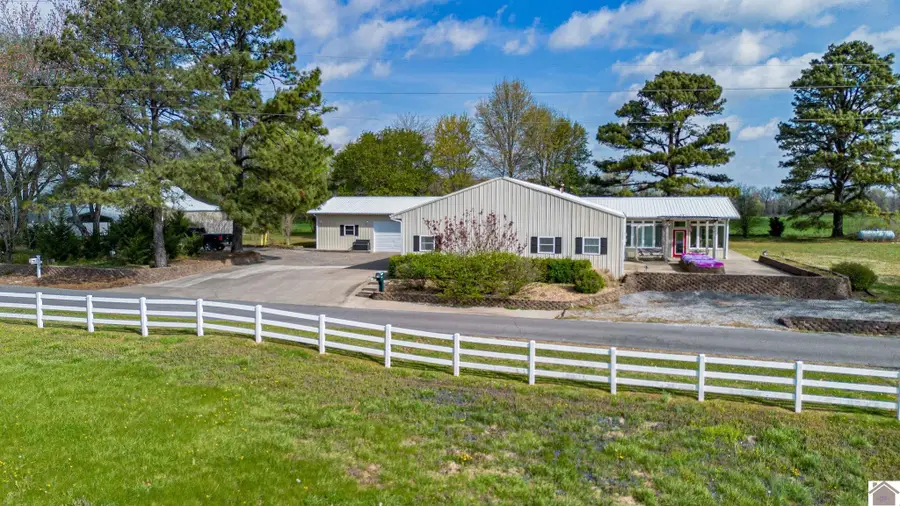 376 K C Dunn Road, Barlow, KY 42024 - #2
