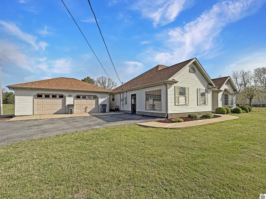 150 Wrather Rd, Murray, KY 42071 - #2
