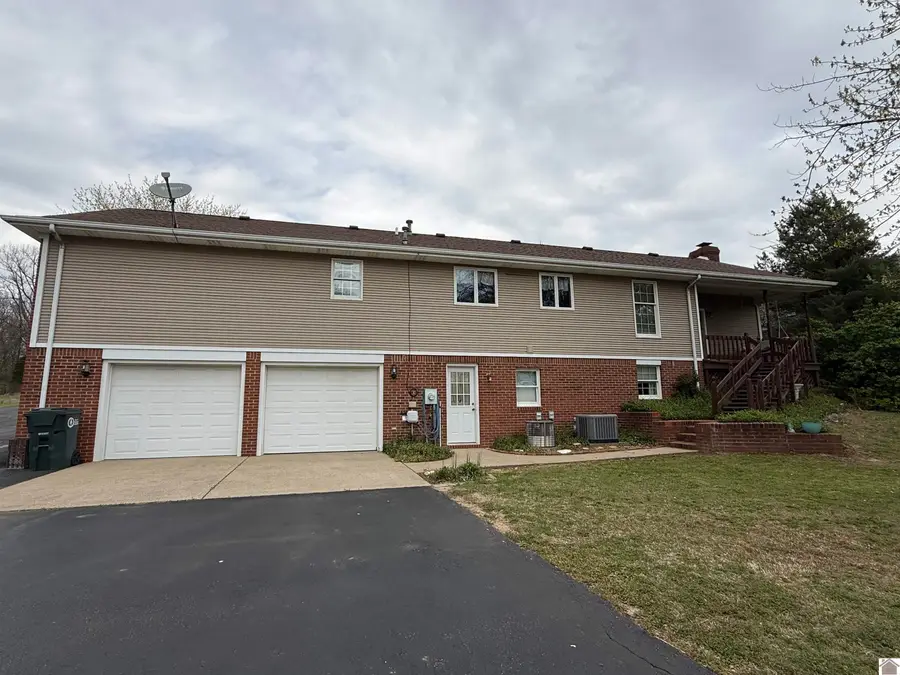 4250 Pecan Drive, Paducah, KY 42001 - #2