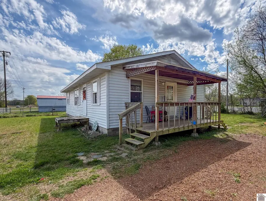 406 4th Street, Hardin, KY 42048 - #2