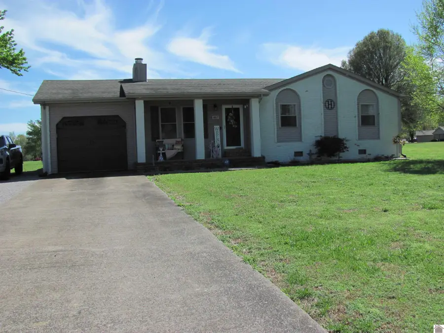 257 W Slaughter, Mayfield, KY 42066 - #2