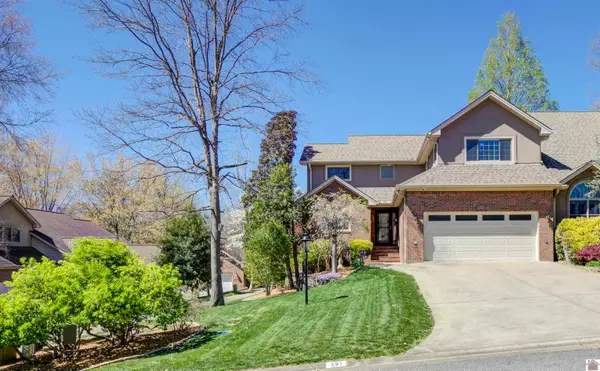 237 Lake Pointe Drive, Paducah, KY 42003