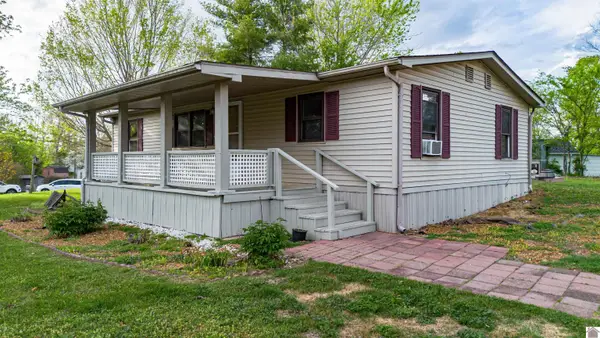 38 Helton Street, Calvert City, KY 42029