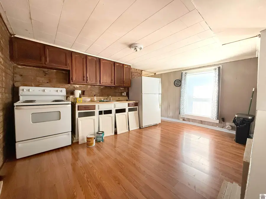 705 Elm St, Benton, KY 42025 - #3