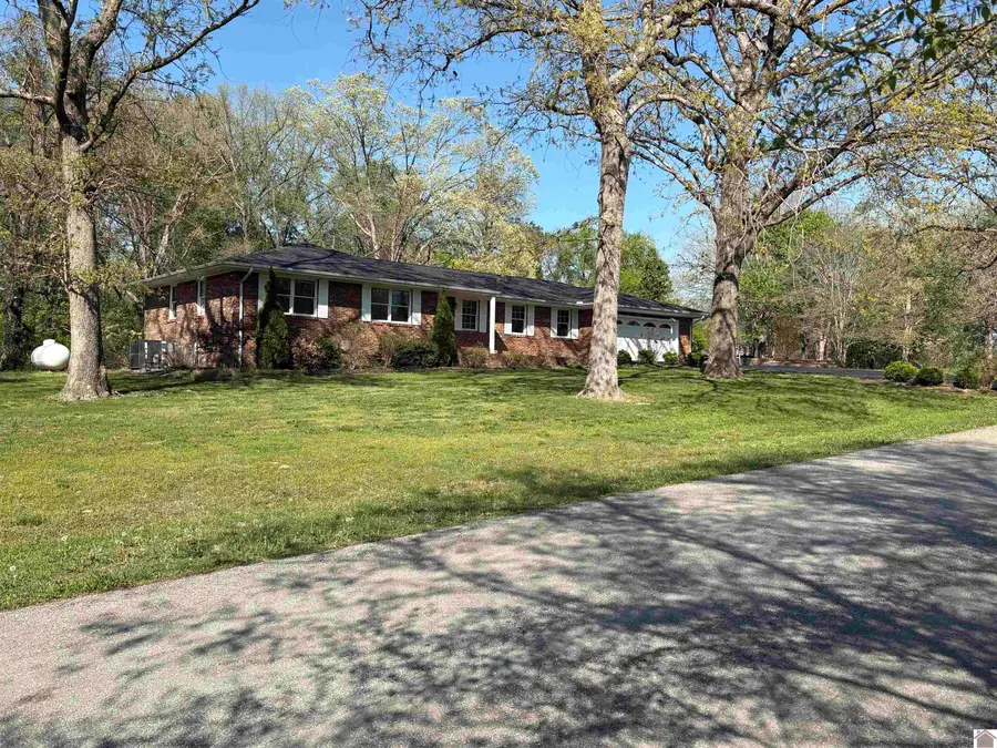 116 Edgewood Dr, Cadiz, KY 42211 - #2