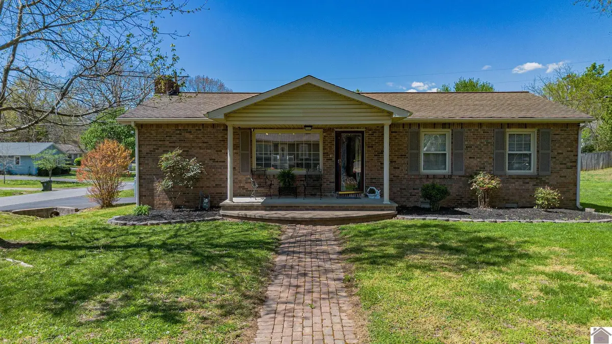 635 E 6th Ave, Calvert City, KY 42029 - #1