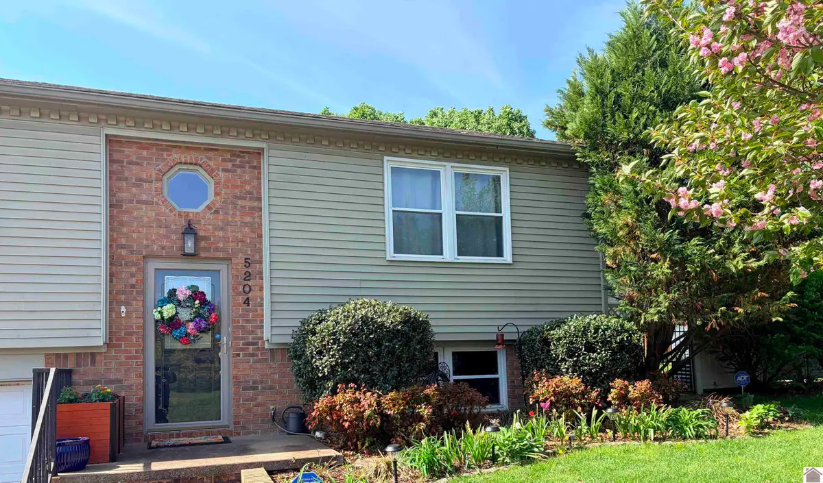 5204 Ogilvie Ave, Paducah, KY 42001 - #1