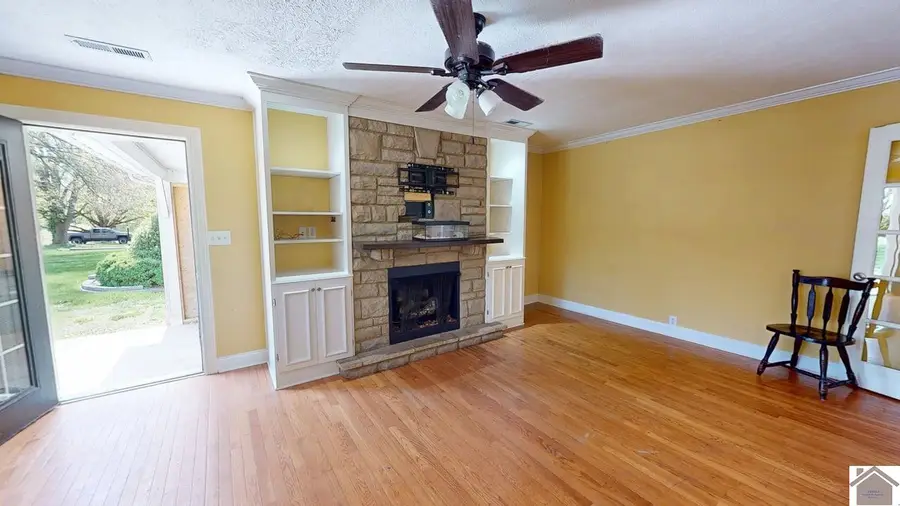 233 Edwards Dr, Paducah, KY 42003 - #3