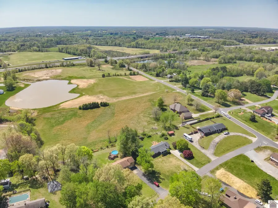 140 Brenna Dr, Paducah, KY 42001 - #3