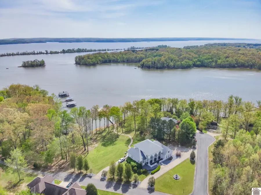 23 Tralee Ct, Benton, KY 42025 - #3