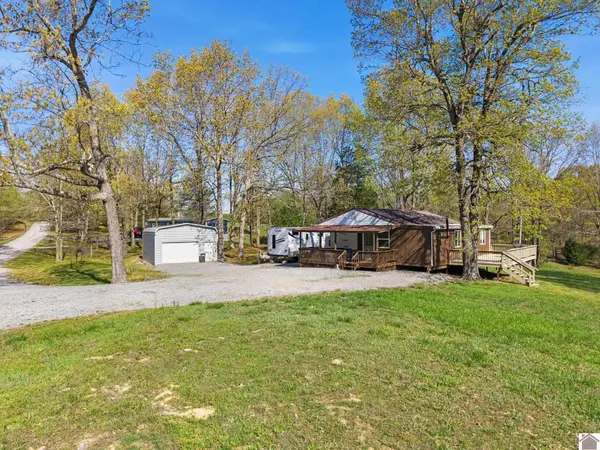 3094 Siloam Rd, Cadiz, KY 42211