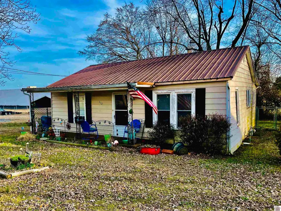 312 Drivers Lane, Mayfield, KY 42066 - #2