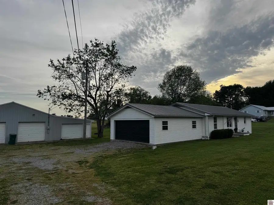 307 W Wyatt Street, Fredonia, Ky 42411, Fredonia, KY 42411 - #2