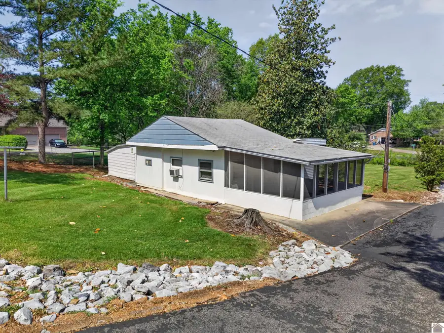 4080 Lovelaceville Road, Paducah, KY 42001 - #2