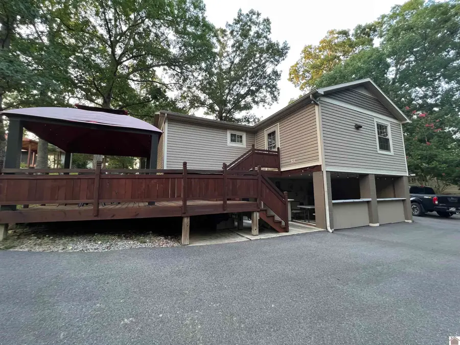 300 Spicewood Ln, Benton, KY 42025 - #3