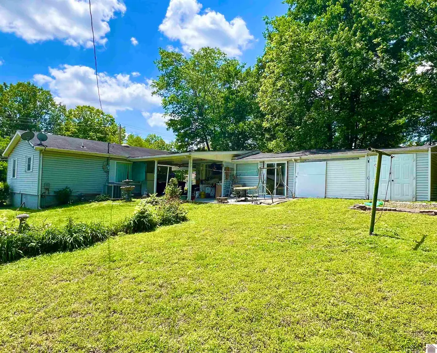 416 West 9th Street, Benton, KY 42025 - #3