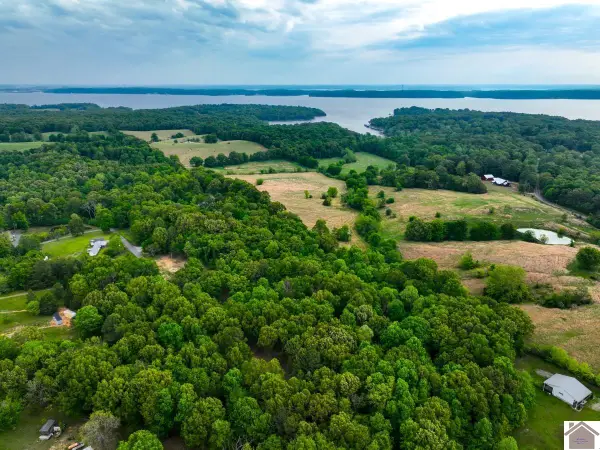 000 Hawkeye Road, Gilbertsville, KY 42044