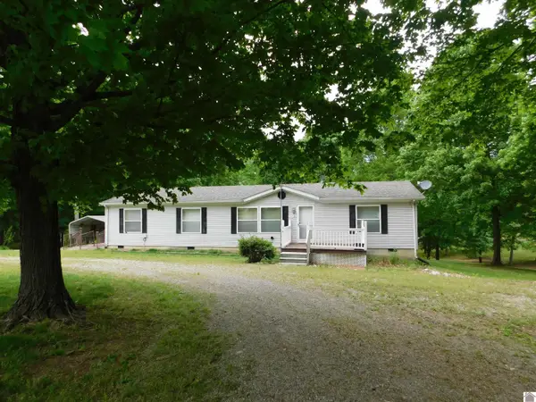 14 Heather Rd., Kuttawa, KY 42055