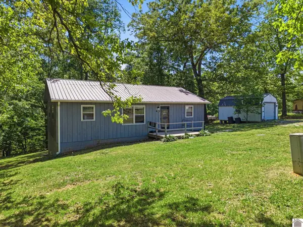 1939 Rockcastle Road, Cadiz, KY 42211