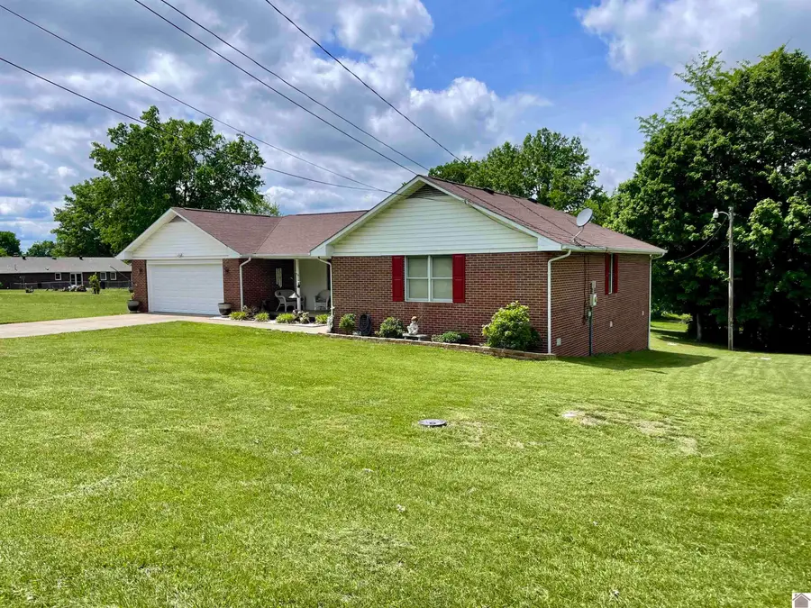401 Centennial Dr, Princeton, KY 42445 - #3