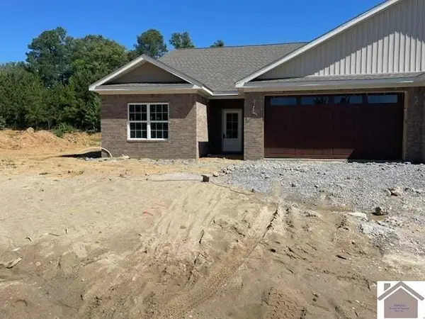 170 Hidden Valley Dr, Paducah, KY 42001