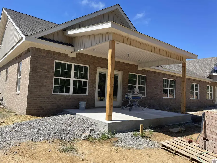 160 Hidden Valley Dr, Paducah, KY 42003 - #2