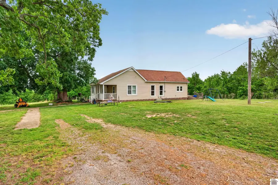 318 Brasher Rd, Kuttawa, KY 42055 - #2