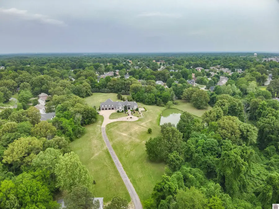 4001 Clinton Road, Paducah, KY 42001 - #2