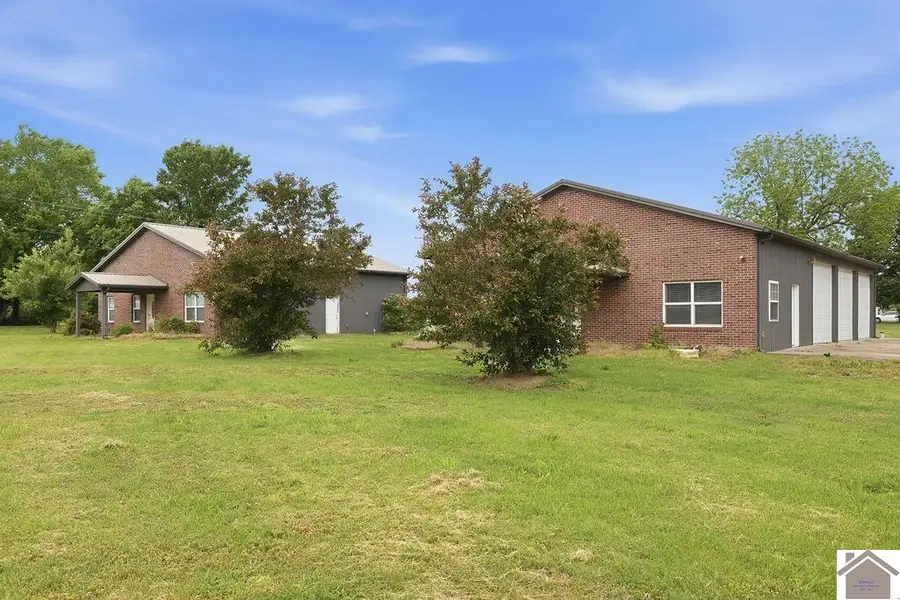 2331 Benton Briensburg Rd, Benton, KY 42025 - #2