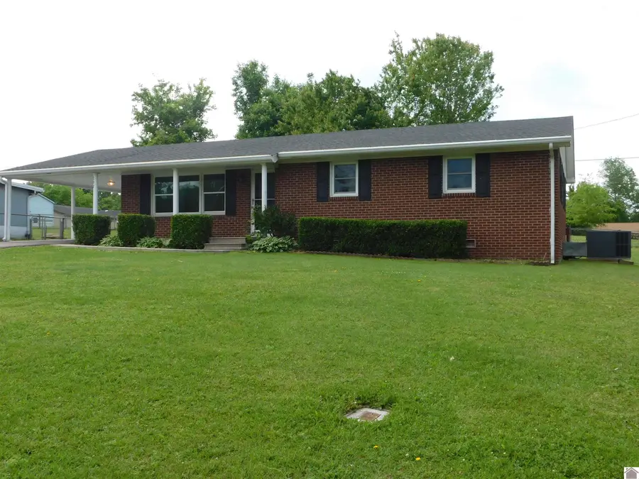 202 E. 19th St., Benton, KY 42025 - #2